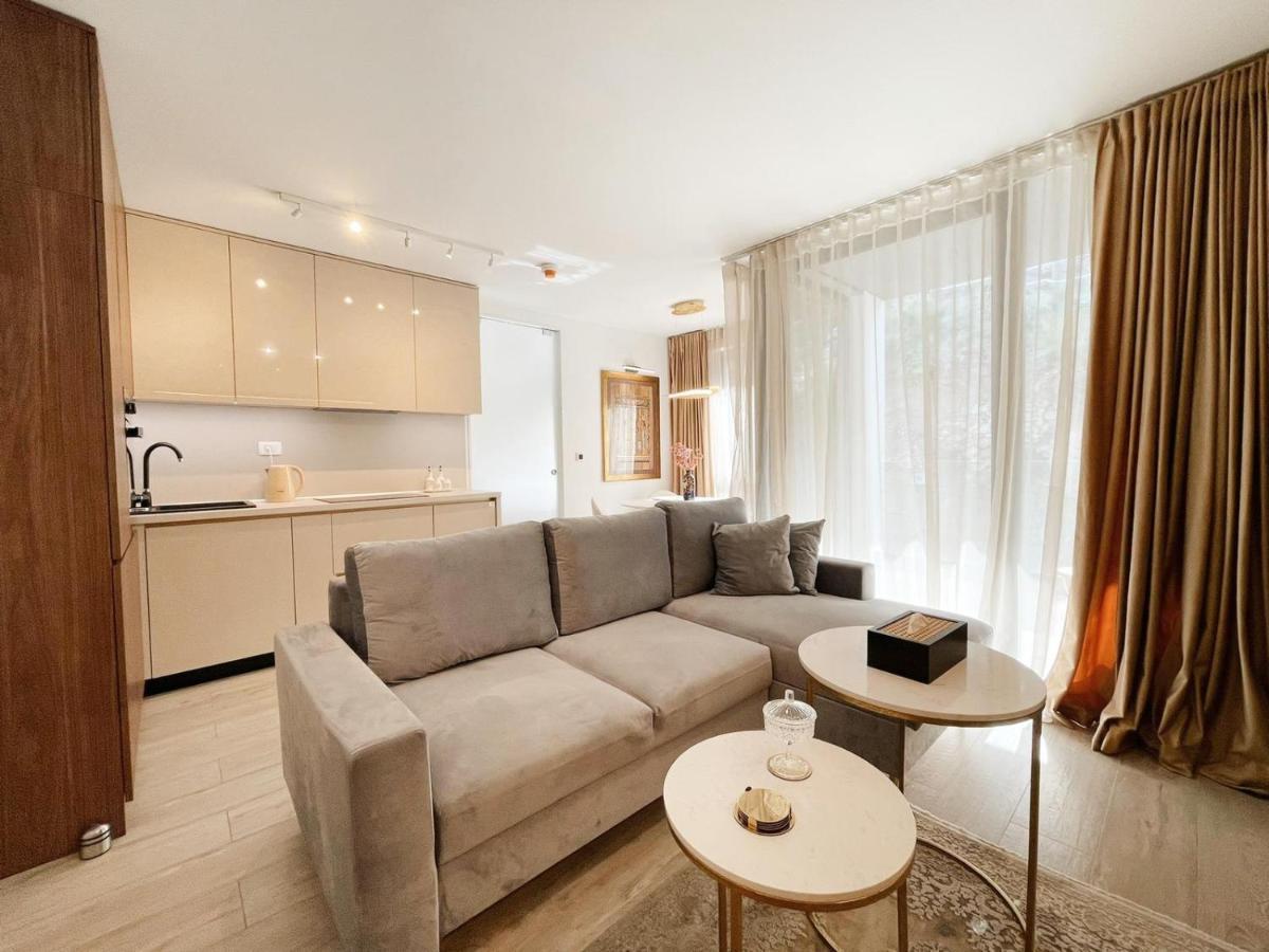 Apartamento In Central With Private Parking
